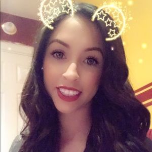 Meet your Posher, Lorena